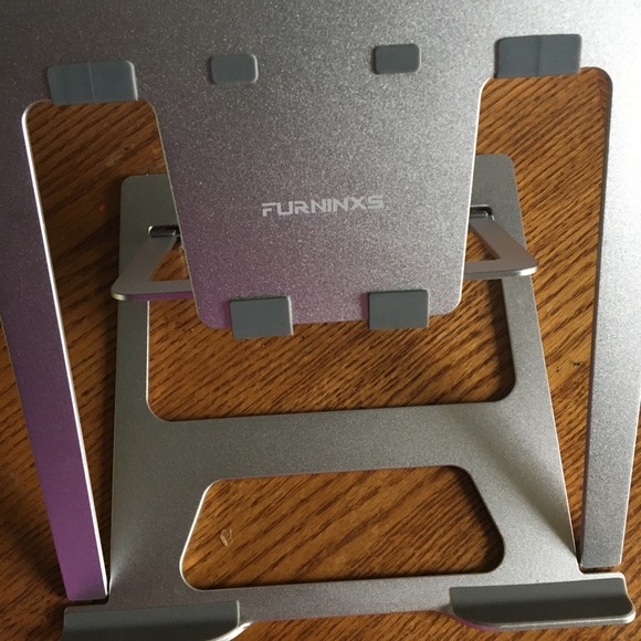 Laptop or tablet stand - Picture 1 of 1